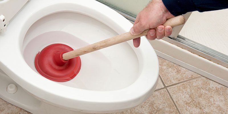 3 Ways to Deal with a Clogged Toilet