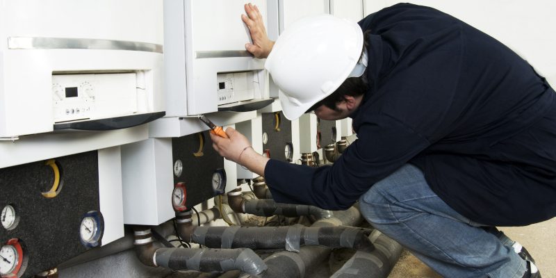 How to Choose the Right Commercial Plumber